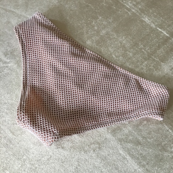 Coconut Mesh Bikini Bottom Sz XS - Picture 5 of 8